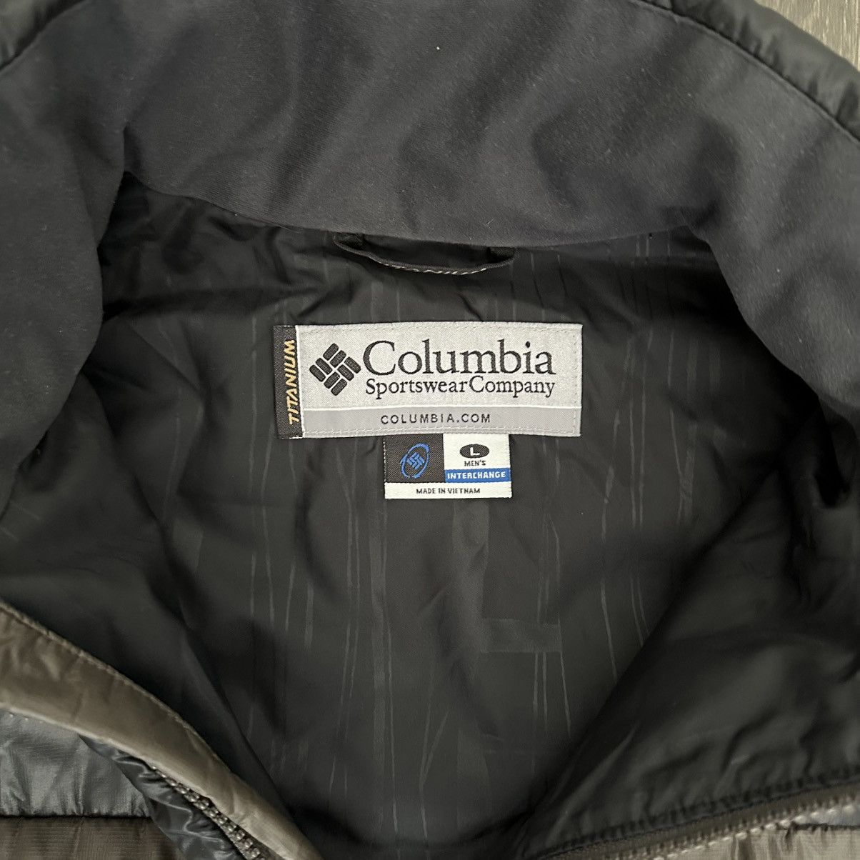 Columbia Columbia Titanium Puffer Jacket Size L Size US L / EU 52-54 / 3 - 4 Thumbnail