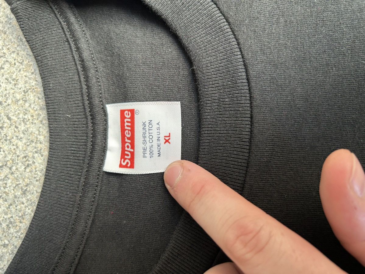 Supreme Supreme Logo Tee Size US XL / EU 56 / 4 - 2 Thumbnail