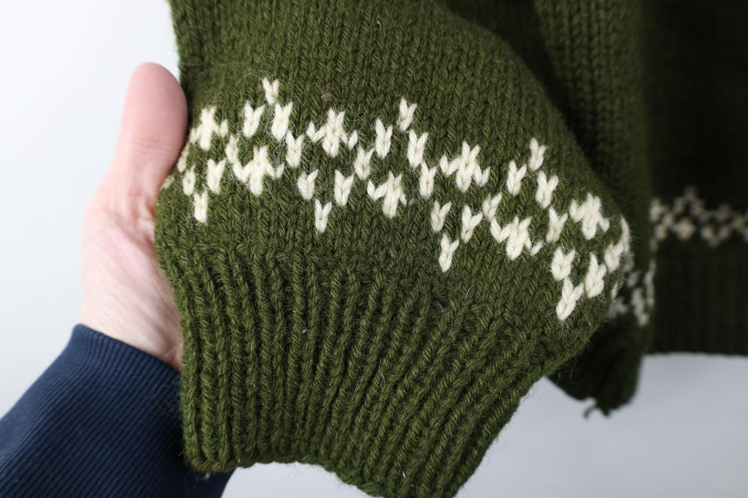 Vintage Vintage 50s Cowichan Wool Hand Knit Fair Isle Sweater Size US M / EU 48-50 / 2 - 6 Thumbnail
