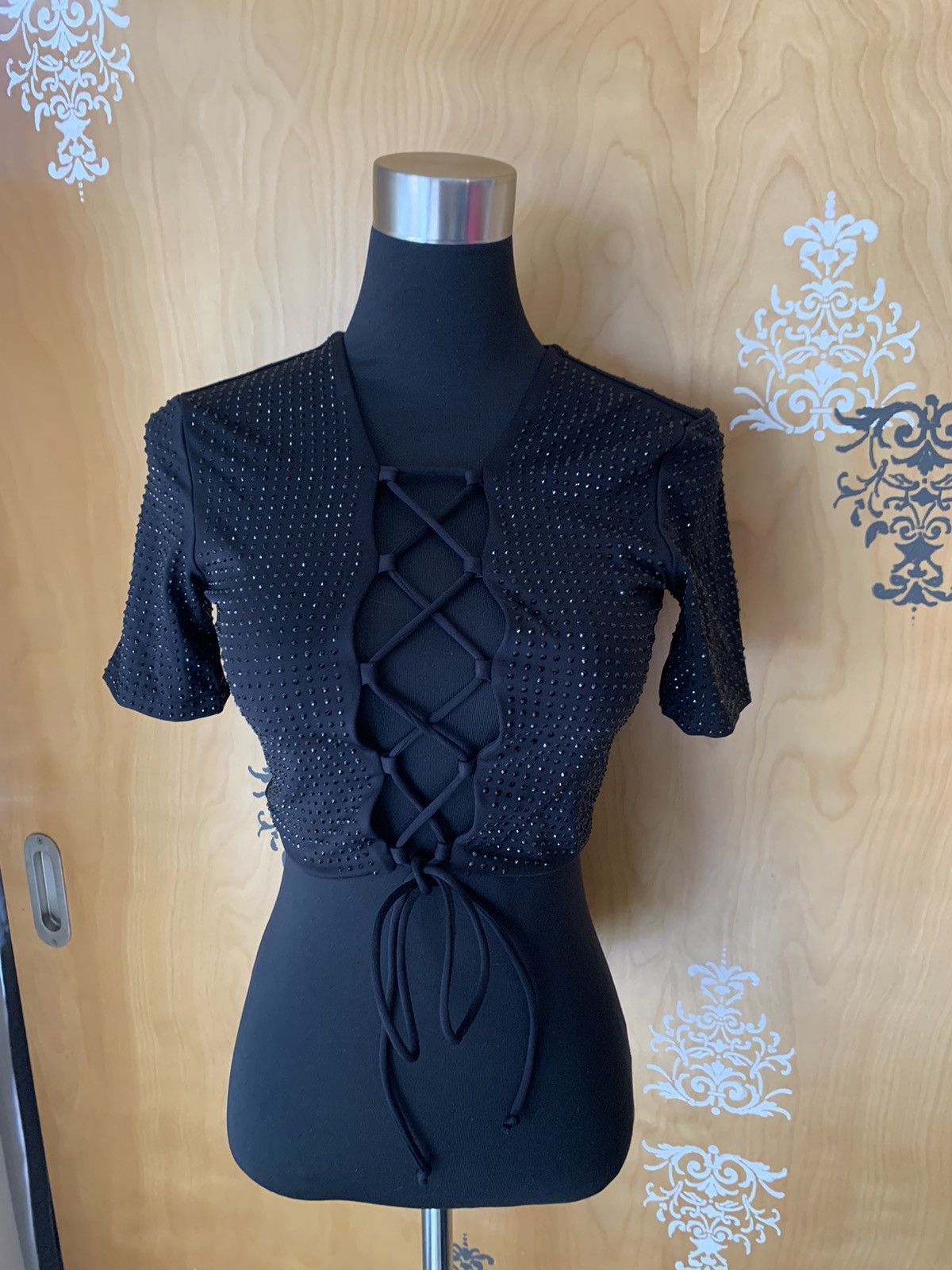Vintage Y2K Hand Beaded Black Gemstone Crop Top with Ties Size M / US 6-8 / IT 42-44 - 9 Thumbnail