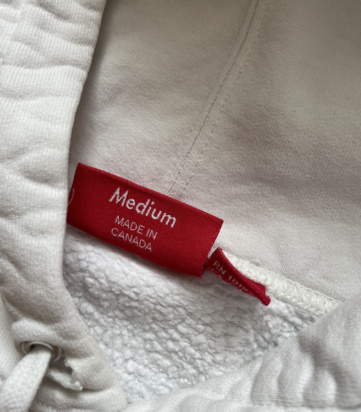 Supreme Supreme ‘The Land Of Fuck’ Logo White Hoodie Size US M / EU 48-50 / 2 - 11 Thumbnail