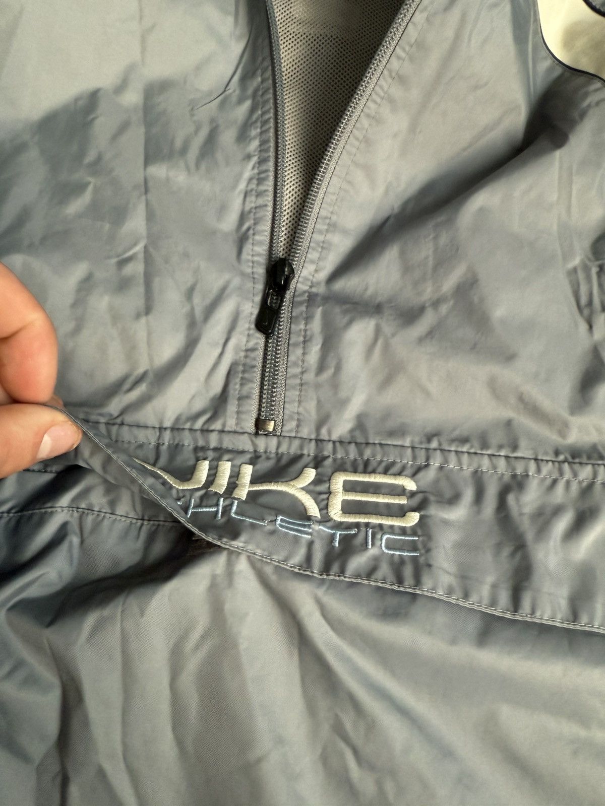 Nike × Vintage Vintage Nike Big Central Logo Nylon’s Anorak Track jacket Size US S / EU 44-46 / 1 - 4 Thumbnail