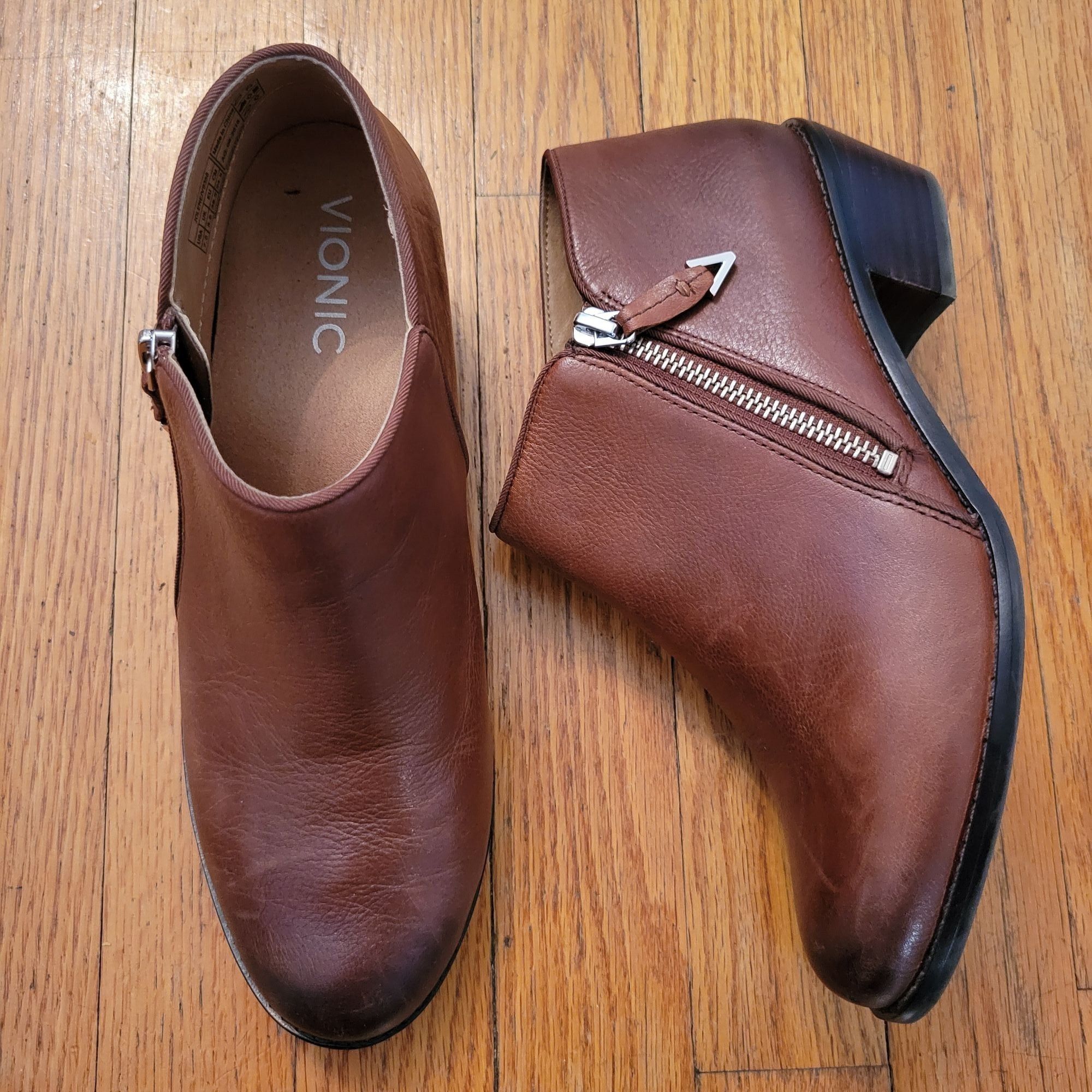 Vionic Vionic Brown Burnished Leather Ankle Boots Side Zip 7.5 JOLE Size US 7.5 / IT 37.5 - 1 Thumbnail