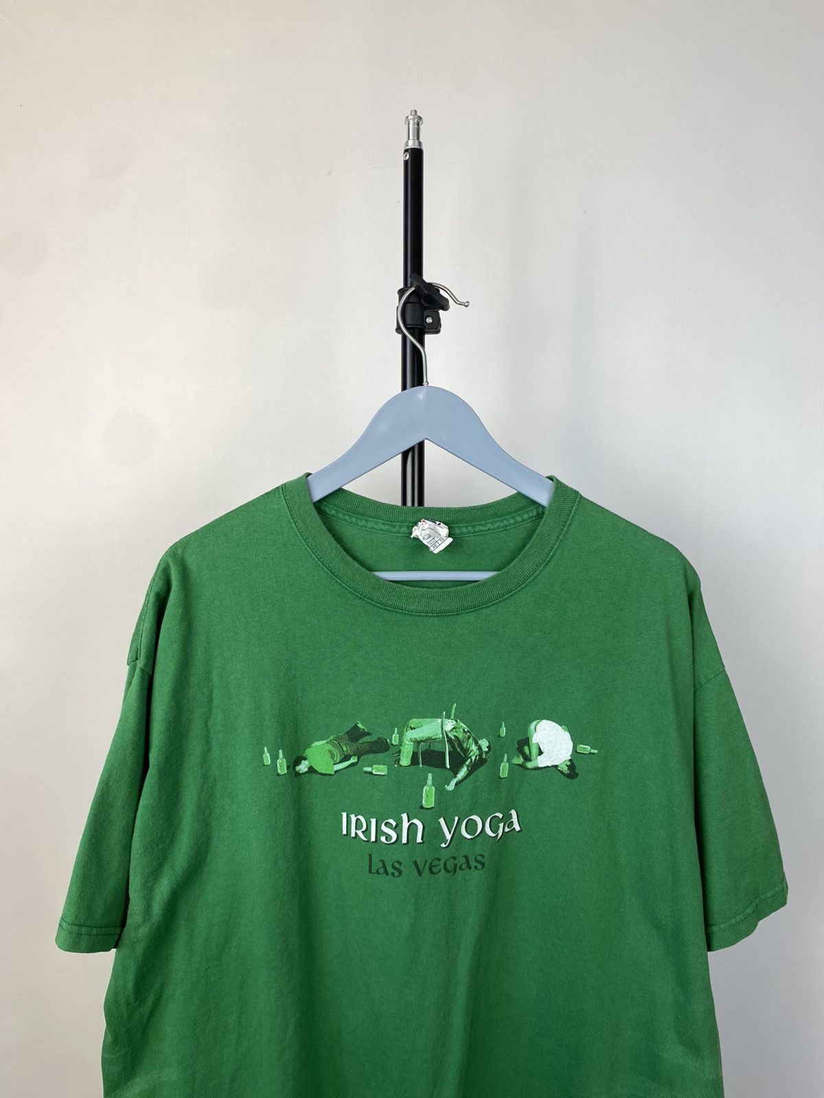 Vintage Crazy Vintage Irish Yoga Drunk Graphic Tee Size US XL / EU 56 / 4 - 2 Thumbnail