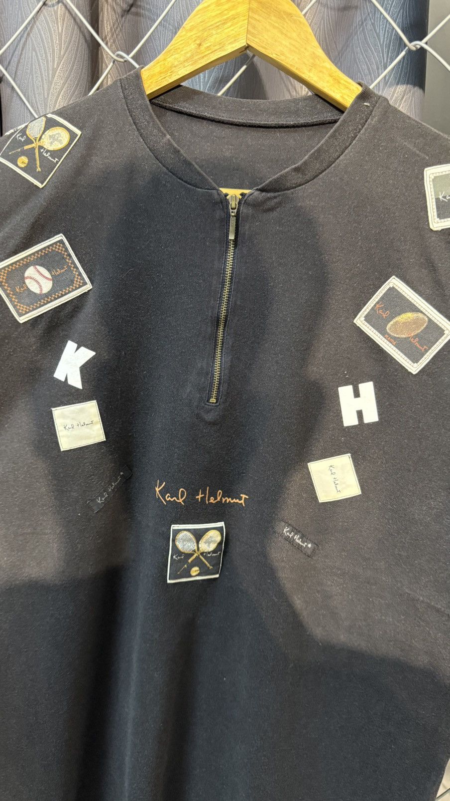 Karl Helmut KARL HELMUT PATCH V SHAPE ZIPPER TSHIRT RARE Size US M / EU 48-50 / 2 - 3 Thumbnail