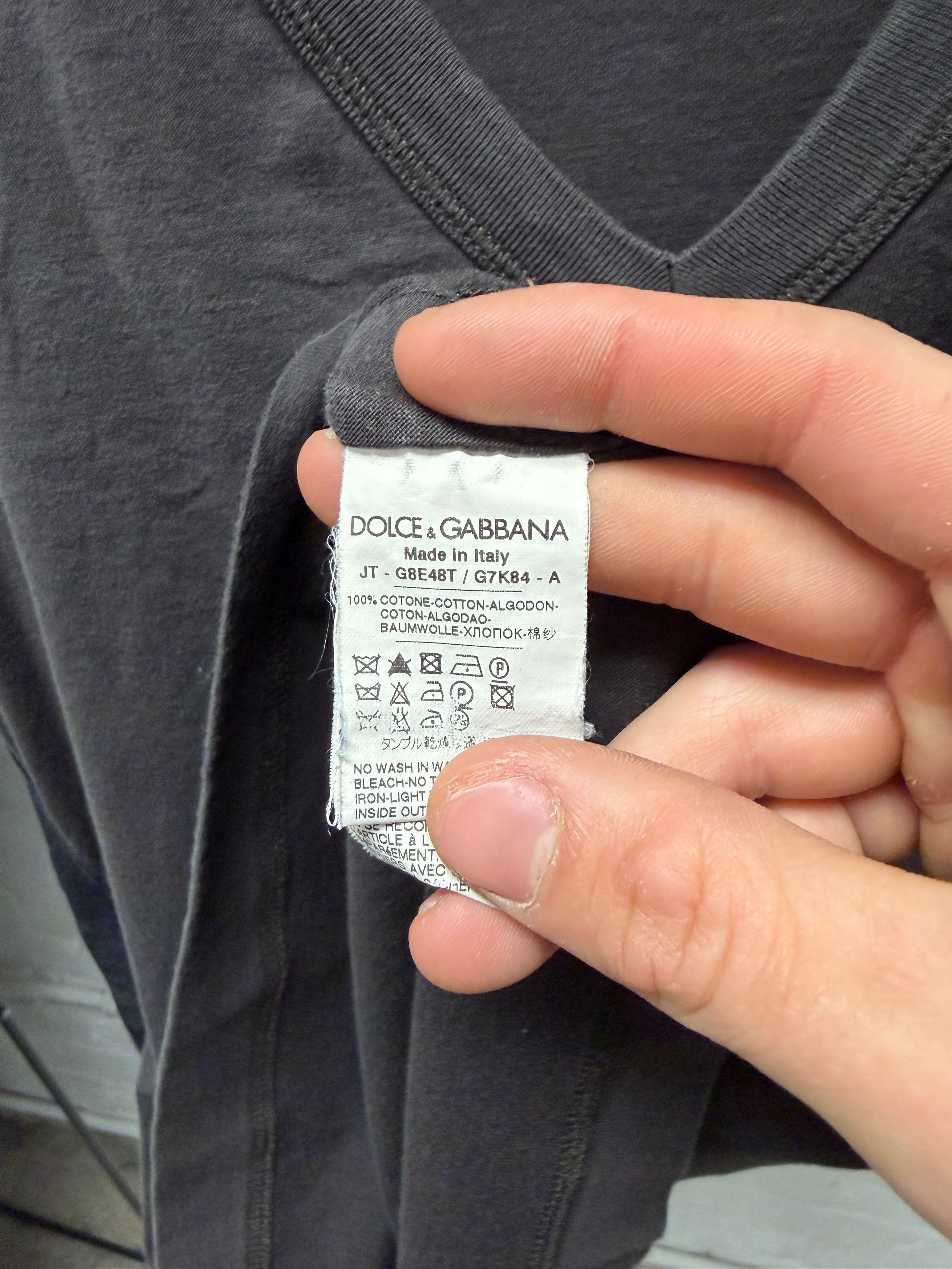 Dolce & Gabbana SS2008 Dolce & Gabbana ‘Tape Seam’ Brown V-Neck T-Shirt Size US M / EU 48-50 / 2 - 5 Thumbnail
