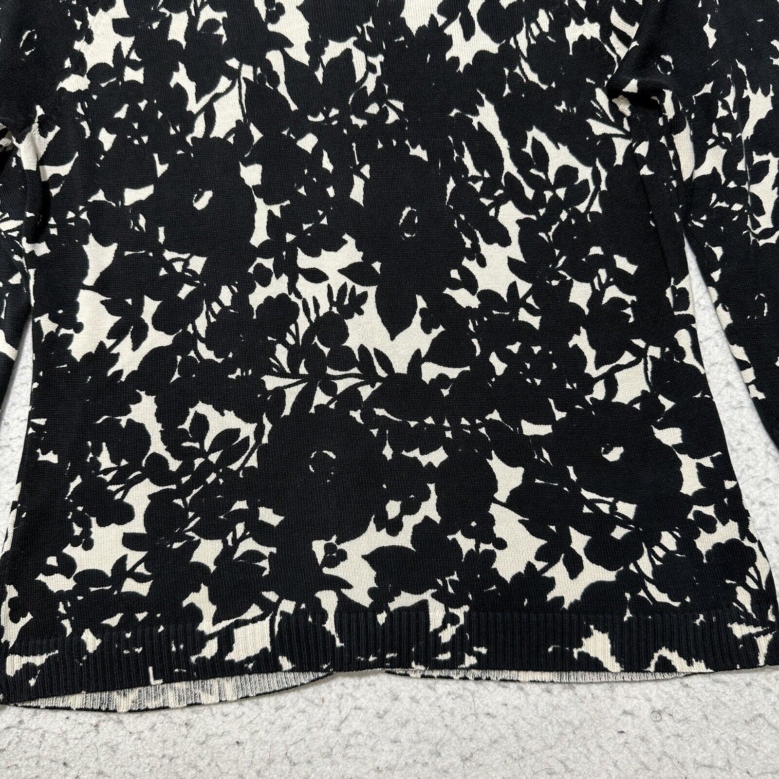 Loft LOFT Small Black Floral Button Front Cardigan Sweater Silk Size S / US 4 / IT 40 - 12 Thumbnail
