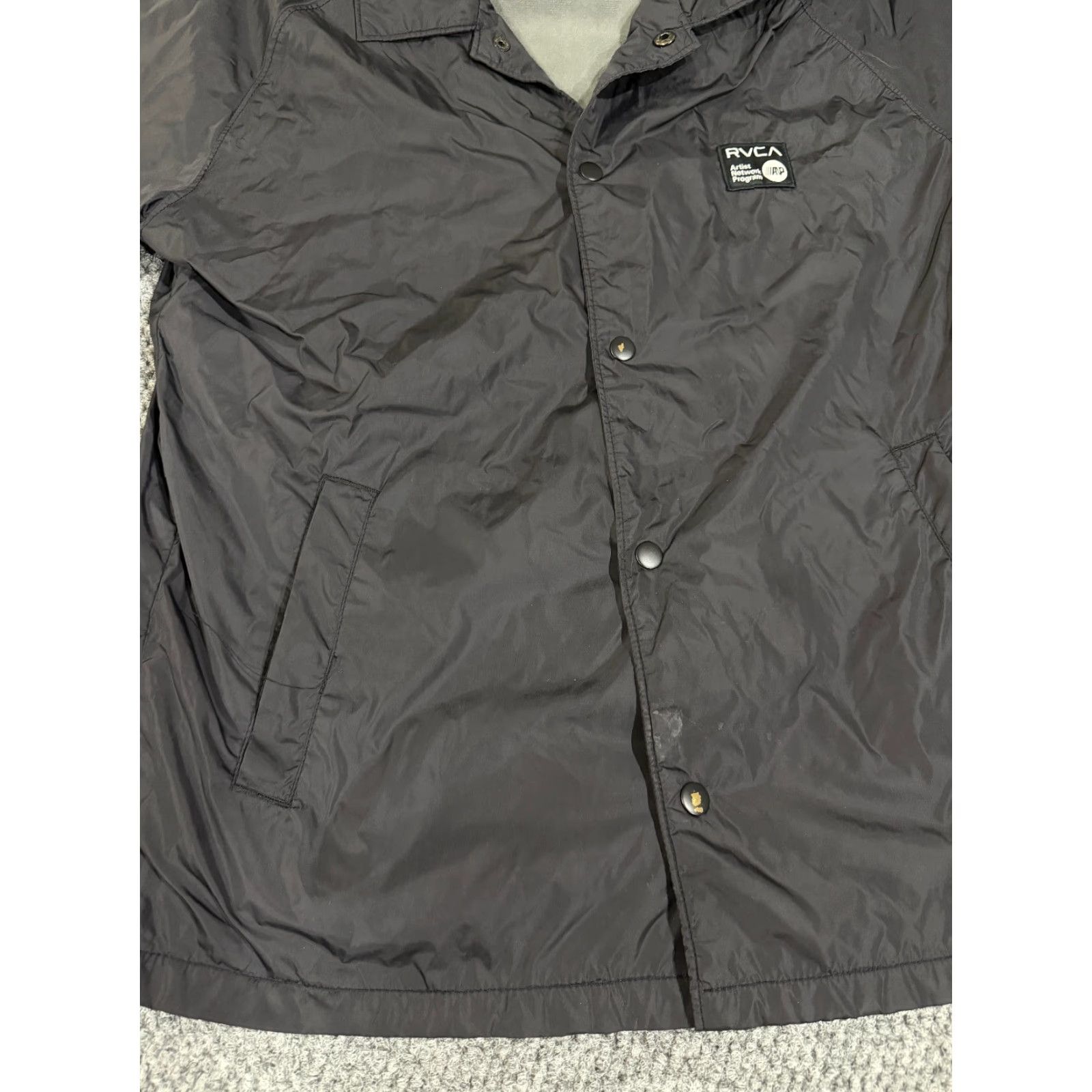RVCA RVCA Jacket Mens Small Black Windbreaker Streetwear Coach Windbreaker Lined Zip Snap Front Logo City Fall Winter Spring Regular Size US S / EU 44-46 / 1 - 3 Thumbnail