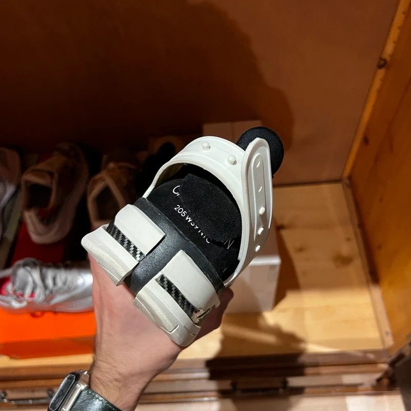 Calvin Klein 205W39NYC Calvin Klein 205W39NYC Carla Black Size US 10 / EU 43 - 3 Thumbnail