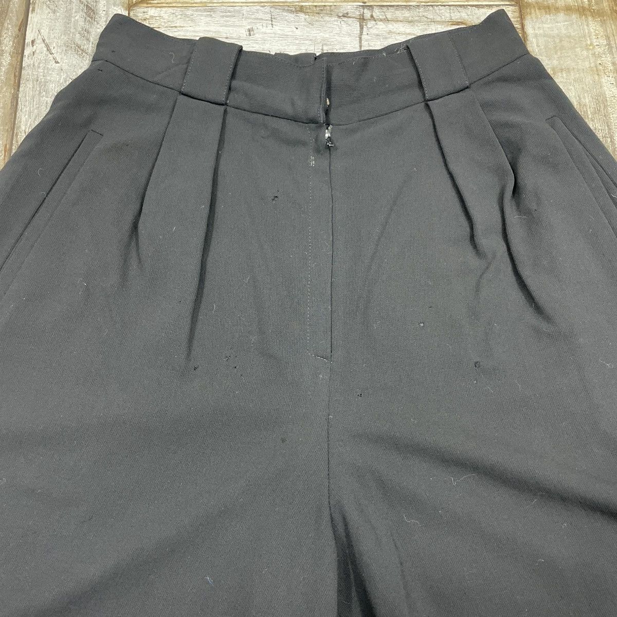 Dior × Vintage Vintage Dior Distressed Sport Short Ladies Pant Size 26" / US 2 / IT 38 - 3 Thumbnail