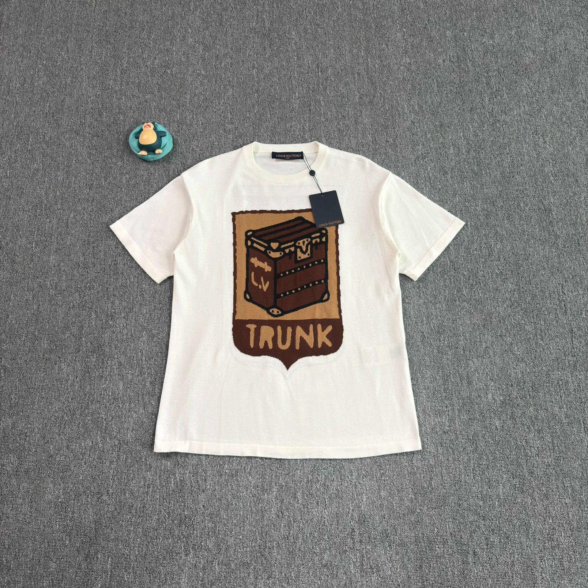 Louis Vuitton Louis Vuitton Legendary Trunks Graphic T-Shirt Size 