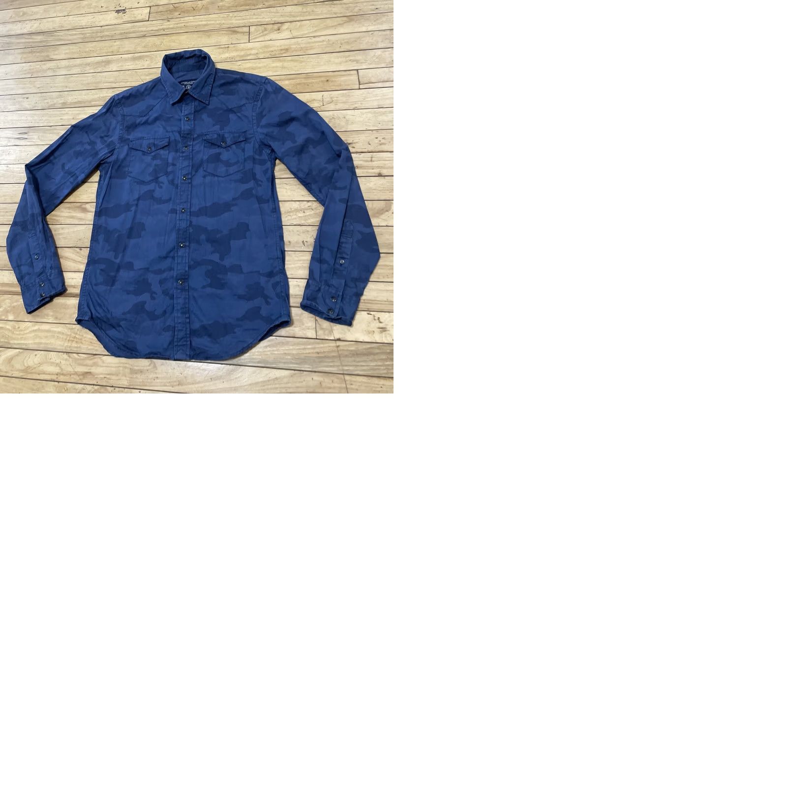 American Eagle Outfitters VINTAGE American Eagle Outfitters Blue Camo PearlSnap Shirt Men XS West Y2k Fit Button-Up Size US XS / EU 42 / 0 - 11 Thumbnail