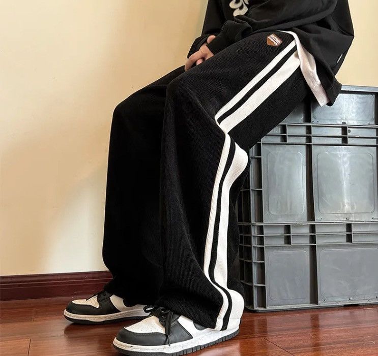 Japanese Brand Black Color Baggy Striped Sweatpants Size US 34 / EU 50 - 1 Thumbnail