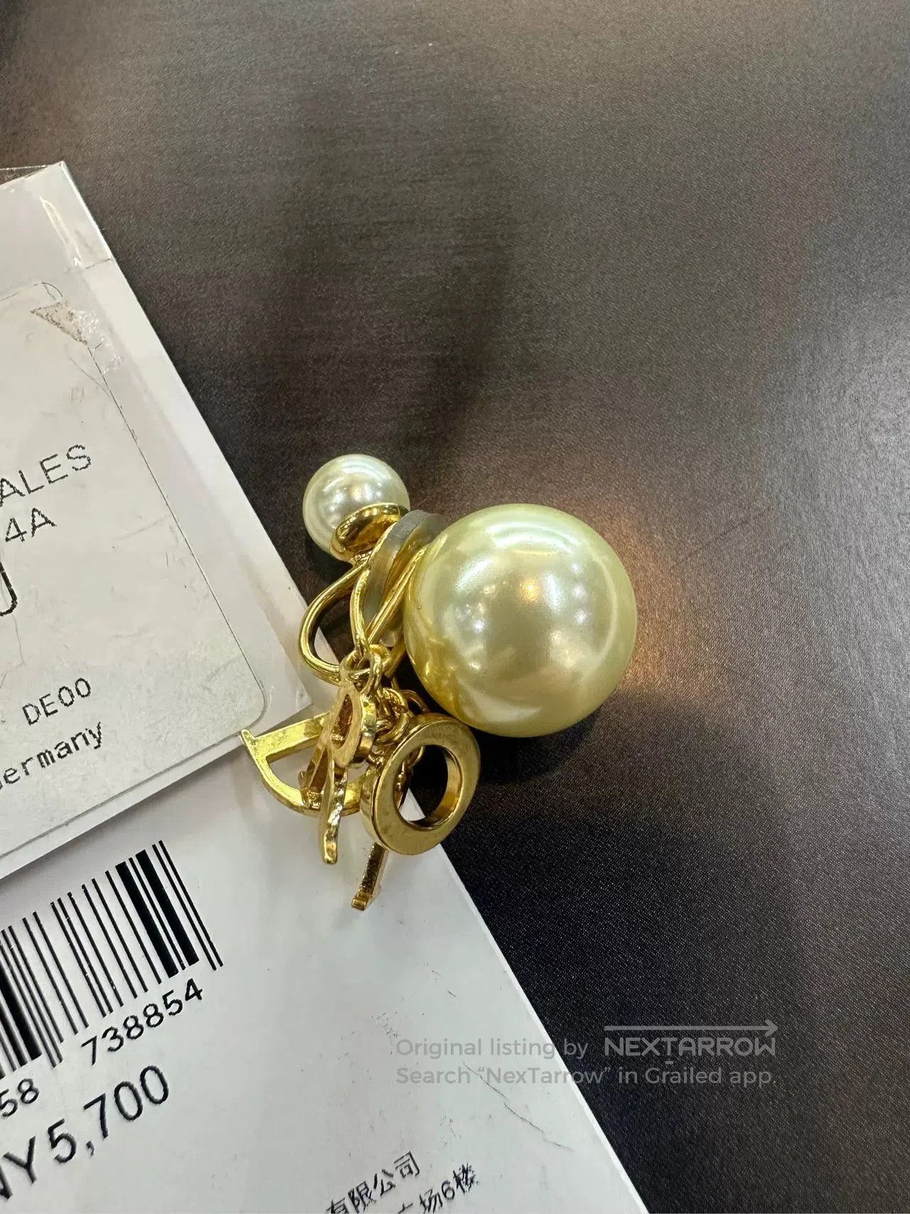 Dior Dior Pearl Ear Clip (Single). Size ONE SIZE - 2 Thumbnail