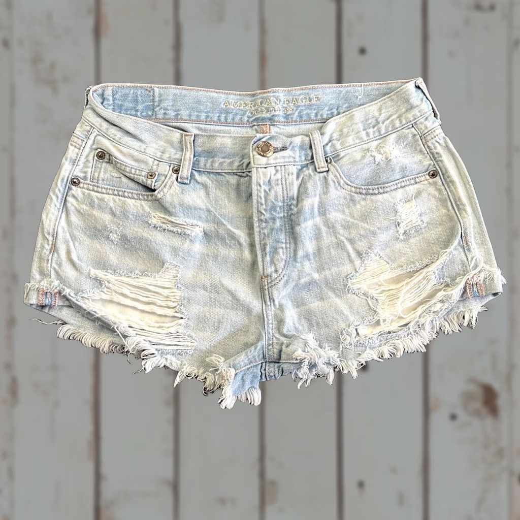 American Eagle Outfitters Vintage American Eagle Outfitters Denim Jean Shorts 8 Light Distressed 2.0in Inseam 5-Pocket Casual Style Boho Grunge Y2K USA Womens Size 30" / US 8 / IT 44 - 1 Thumbnail