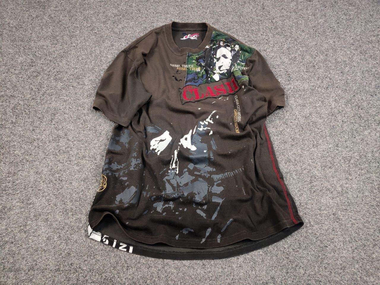 Band Tees Vintage The Clash Rebel Truce printed Band T-shirt 90s Style Size US L / EU 52-54 / 3 - 2 Thumbnail