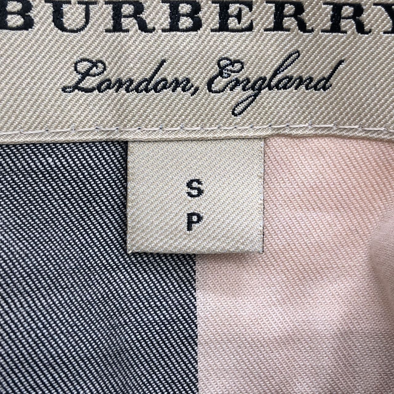 Burberry Burberry Check Regular Lapel Long Sleeve Shirt K26WX Size US S / EU 44-46 / 1 - 6 Thumbnail