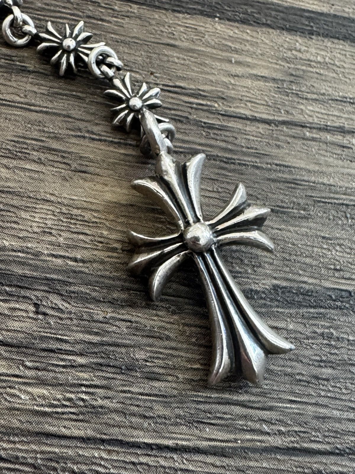 Chrome Hearts Chrome hearts tiny E rosary choke chain Size ONE SIZE - 7 Thumbnail