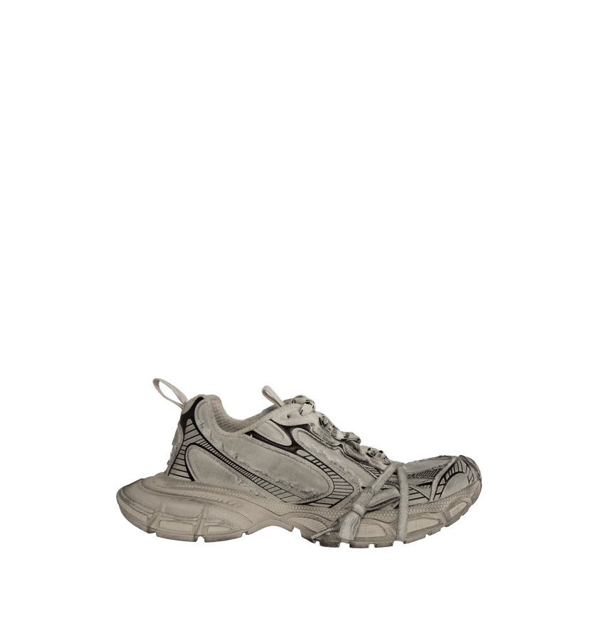 o1h1sh11224 Destroyed Canvas Sneakers in Beige