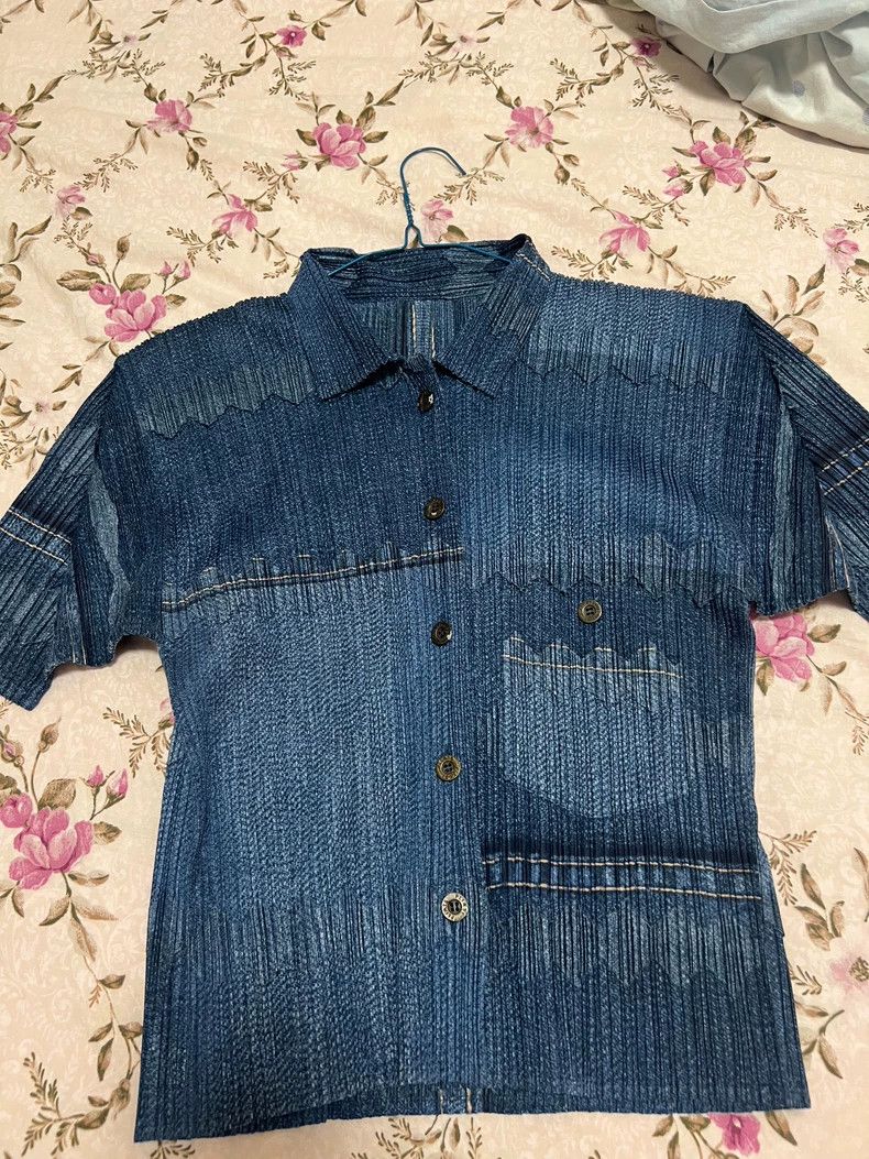 Issey Miyake Issey Miyake size:4 Blue pleated cardigan Size S / US 4 / IT 40 - 1 Thumbnail