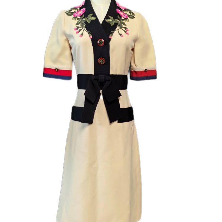 Gucci Gucci Floral Embroidered Midi Dress Size 38 Size XS / US 0-2 / IT 36-38 - 1 Thumbnail
