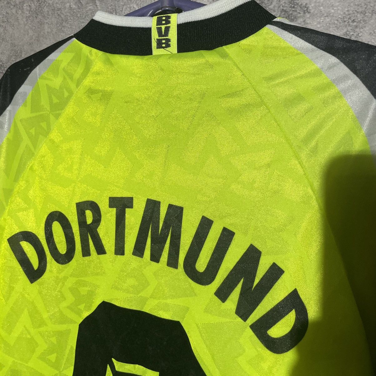 Nike Borussia Dortmund 95-96 Football Nike Shirt #9 Chapuisat Size US S / EU 44-46 / 1 - 14 Thumbnail