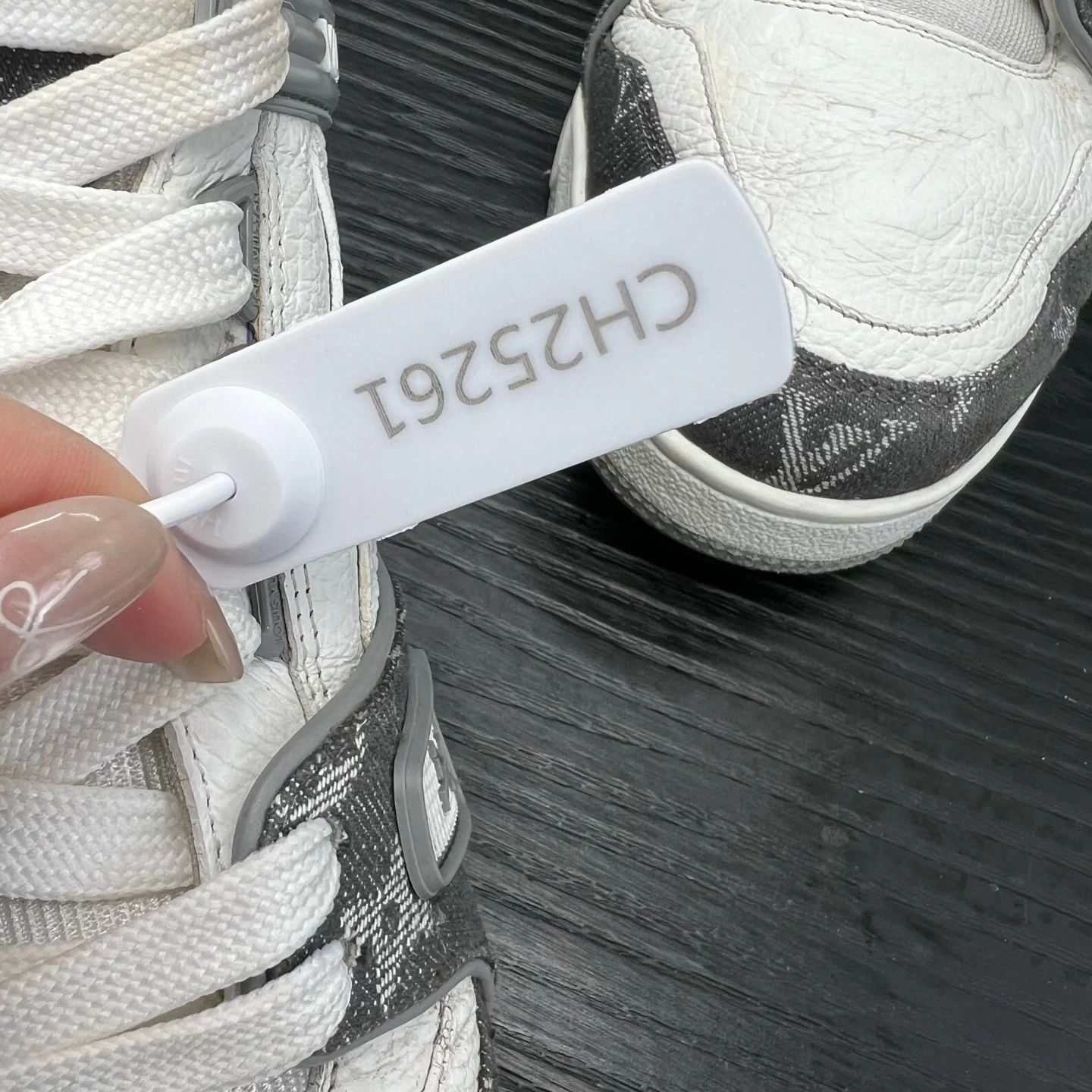 Louis Vuitton LV Trainer White Gray Denim 44 Size US 11 / EU 44 - 9 Thumbnail