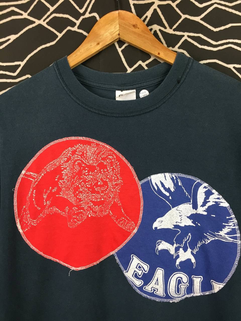 Vintage Vtg Y2K Distressed Lion & Eagle Overlap Patch Longsleeve Tee Size US L / EU 52-54 / 3 - 3 Thumbnail