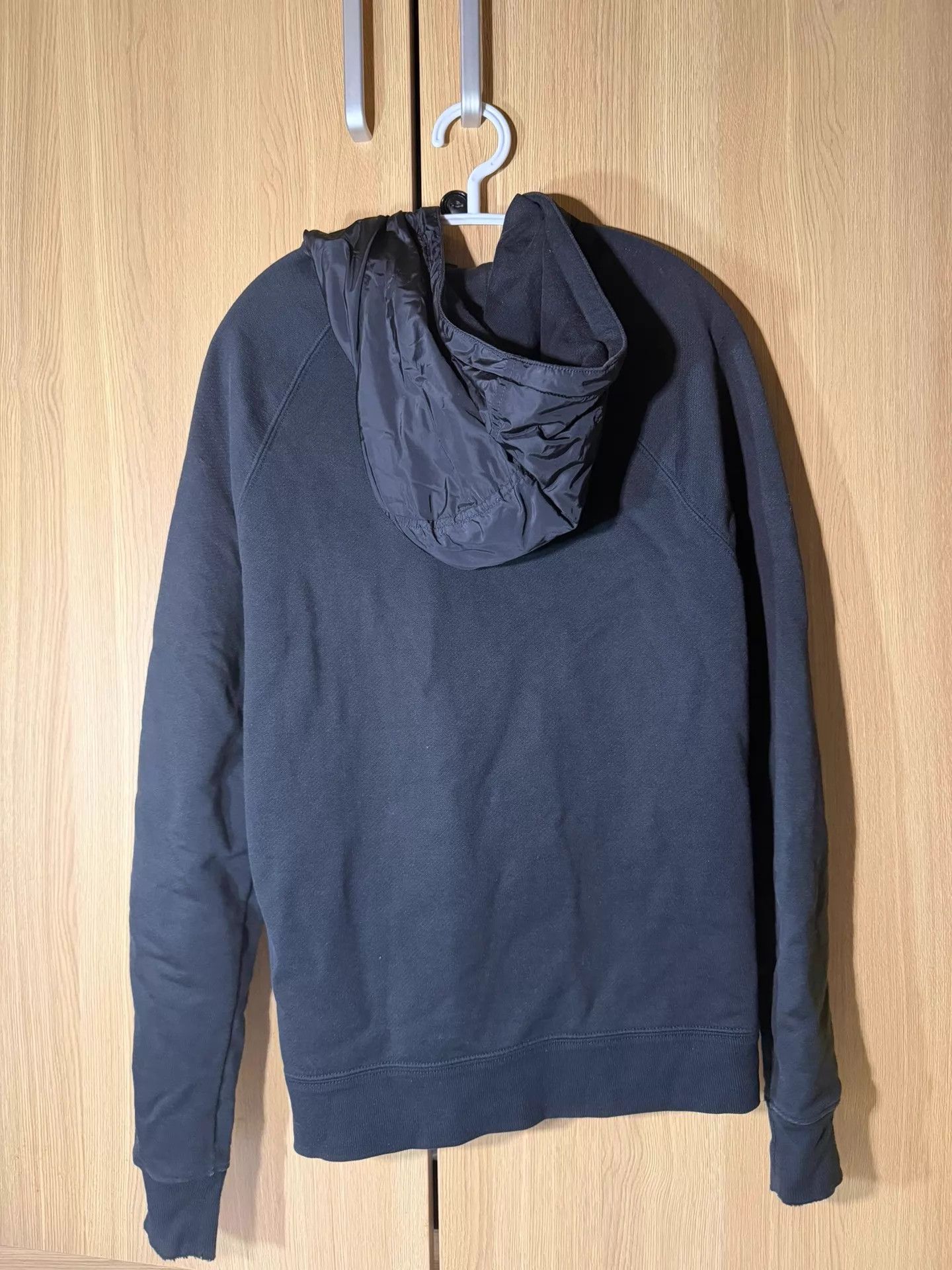 Prada Prada rubber logo jacket S Size US S / EU 44-46 / 1 - 2 Thumbnail