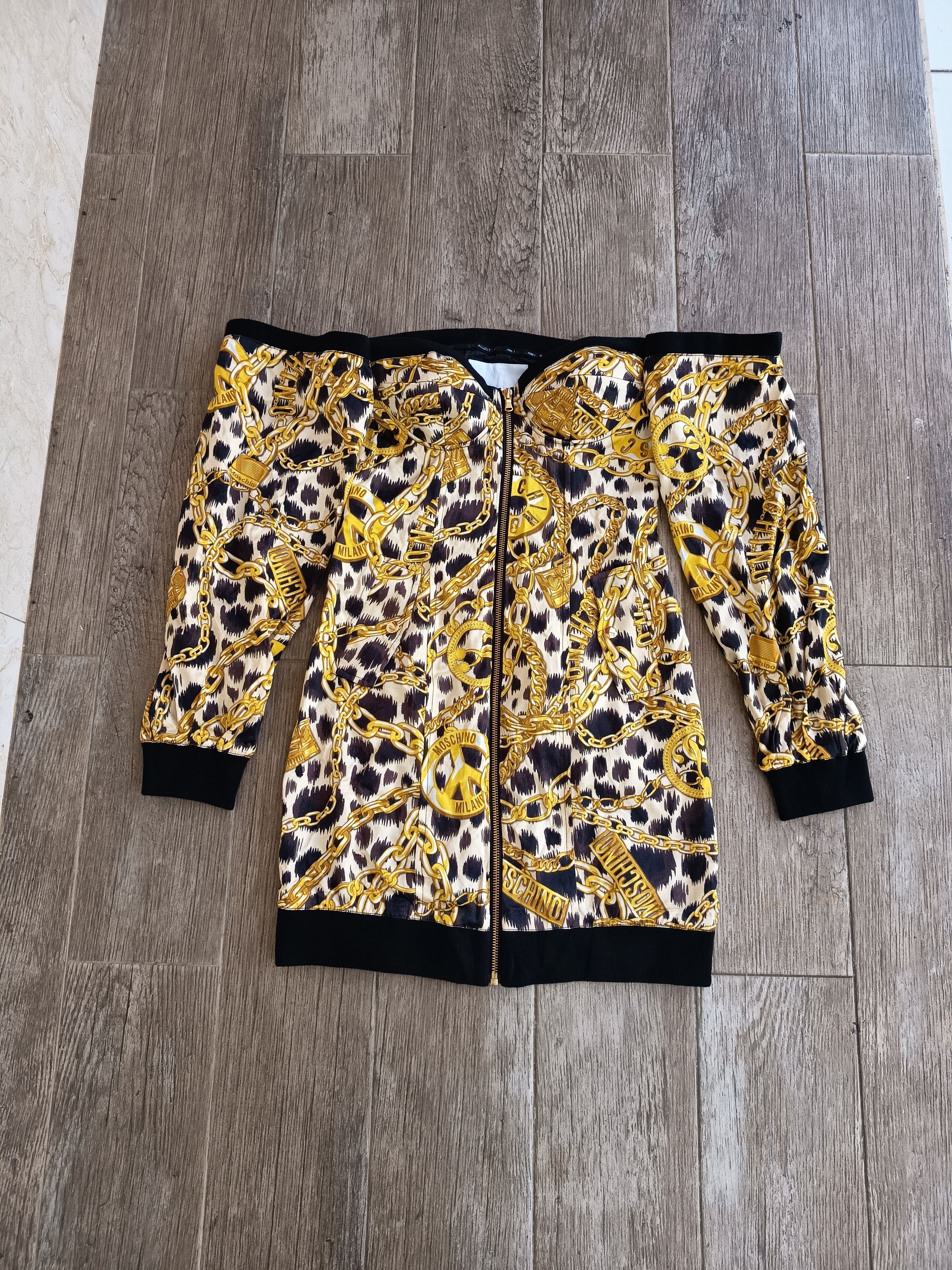 H&M × Moschino H&M x MOSCHINO WOMEN'S GOLD CHAIN ICONIC Size XS / US 0-2 / IT 36-38 - 1 Thumbnail