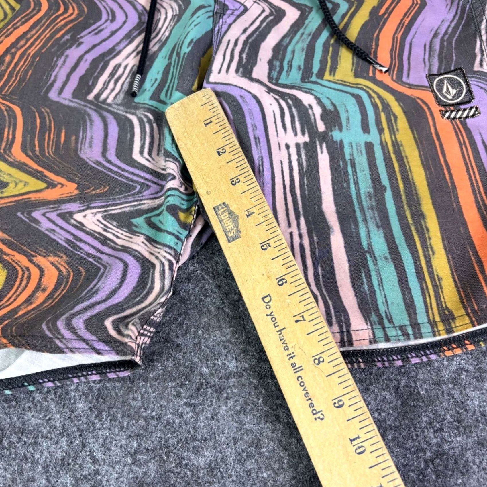 Volcom Volcom Board Shorts Mens 28 Multi Color Psychedelic Wavy Print Surfing Recreational Chevron Pattern Back Pocket Drawstring Pockets Size US 28 / EU 44 - 4 Thumbnail