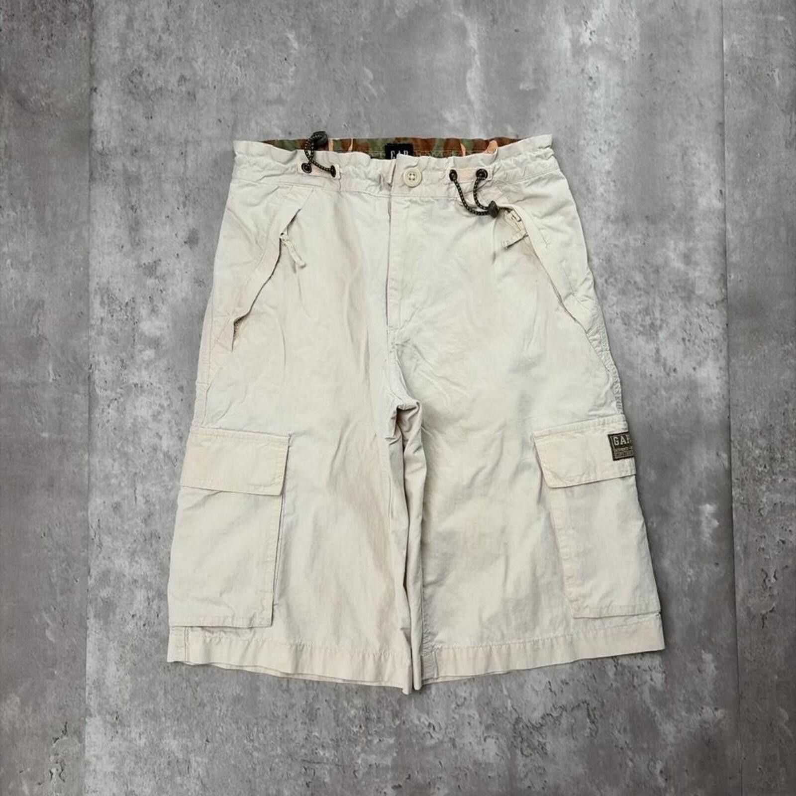 Gap Y2K Beige Gap Grunge Baggy Skater Cargo Shorts Size 42" / US 20 - 2 Thumbnail