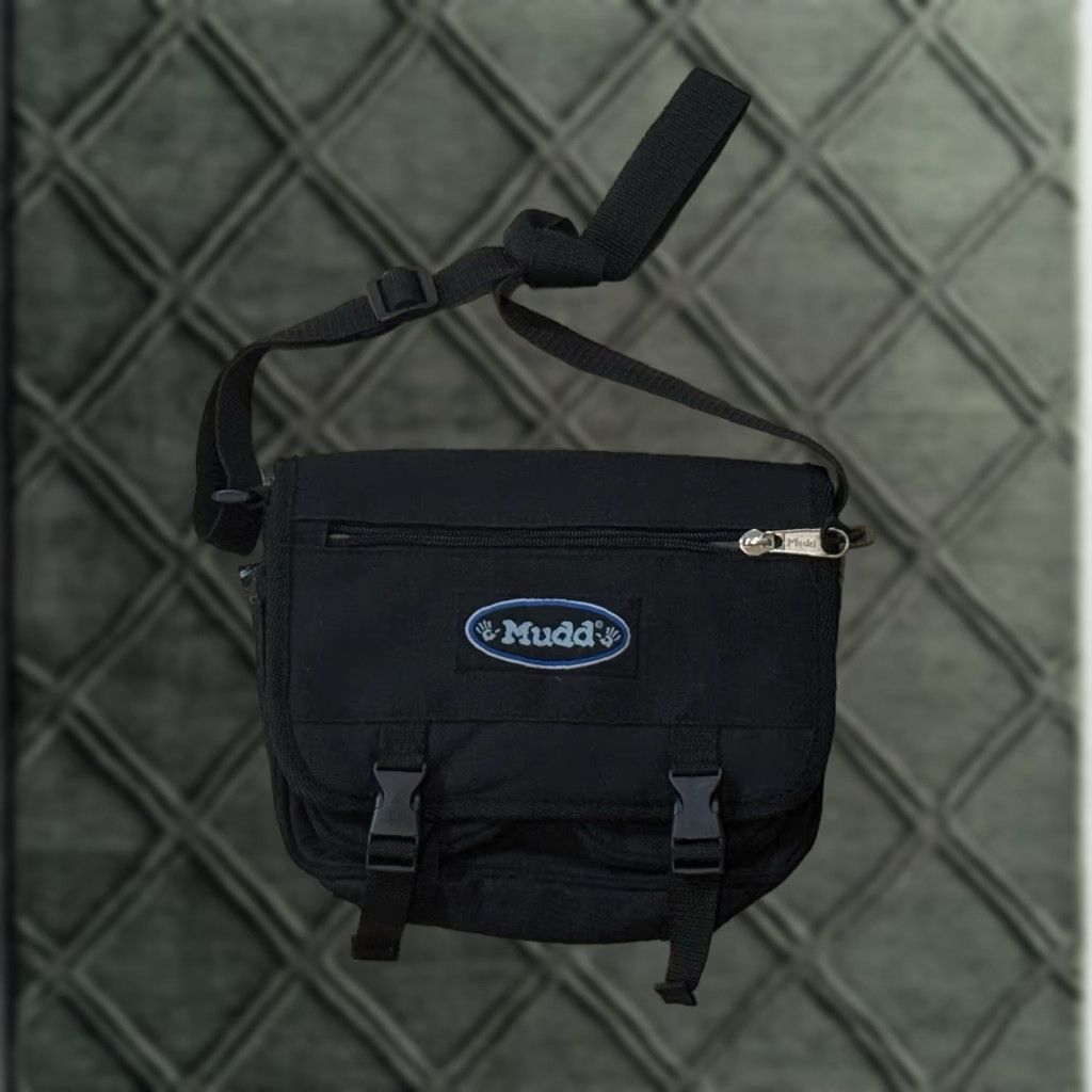 VINTAGE Mudd Cross-Body Bag Messenger Purse Women Black 90s 2000s Retro Hipster