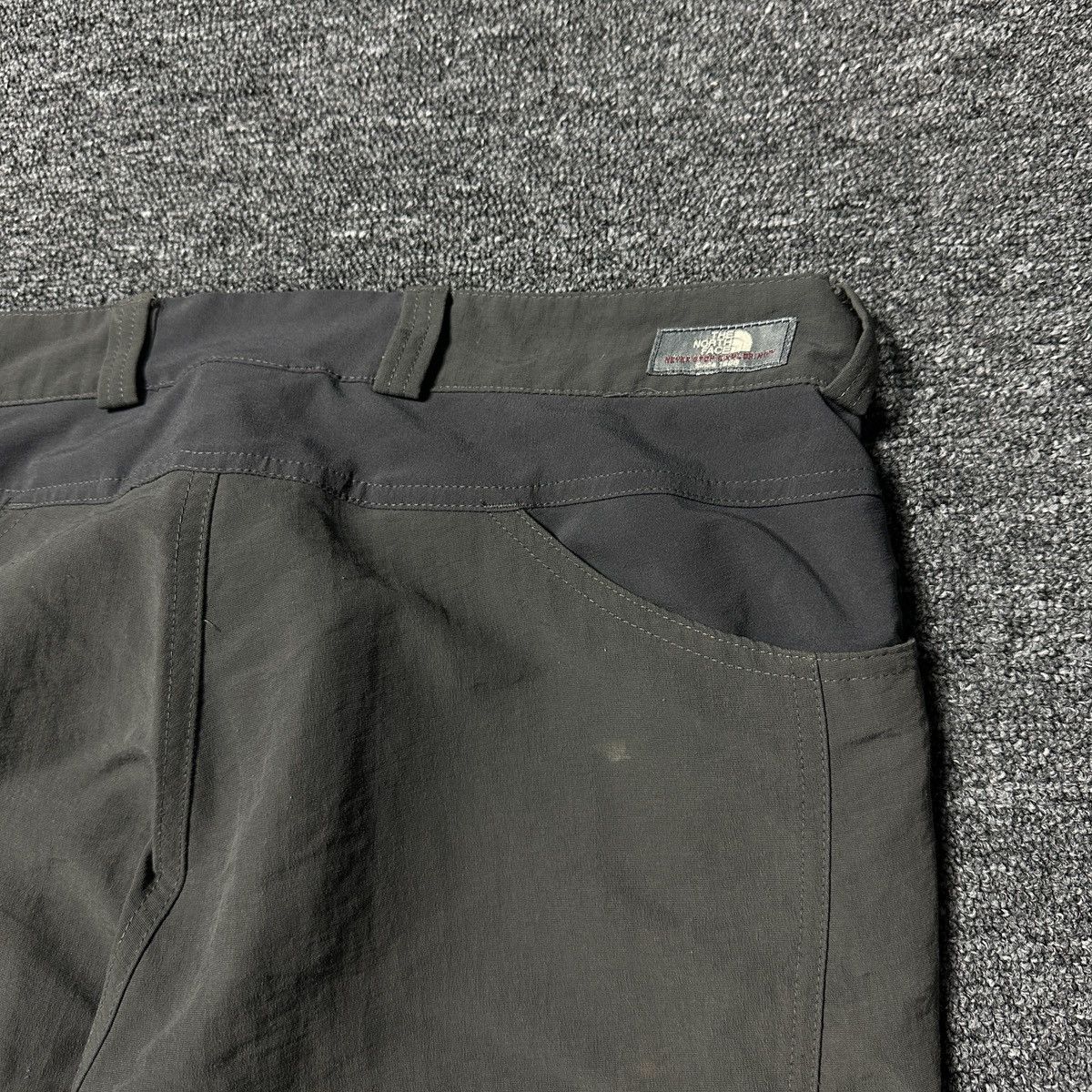 The North Face Vintage Nylon Speedlight Trekking Pants Size US 34 / EU 50 - 11 Thumbnail
