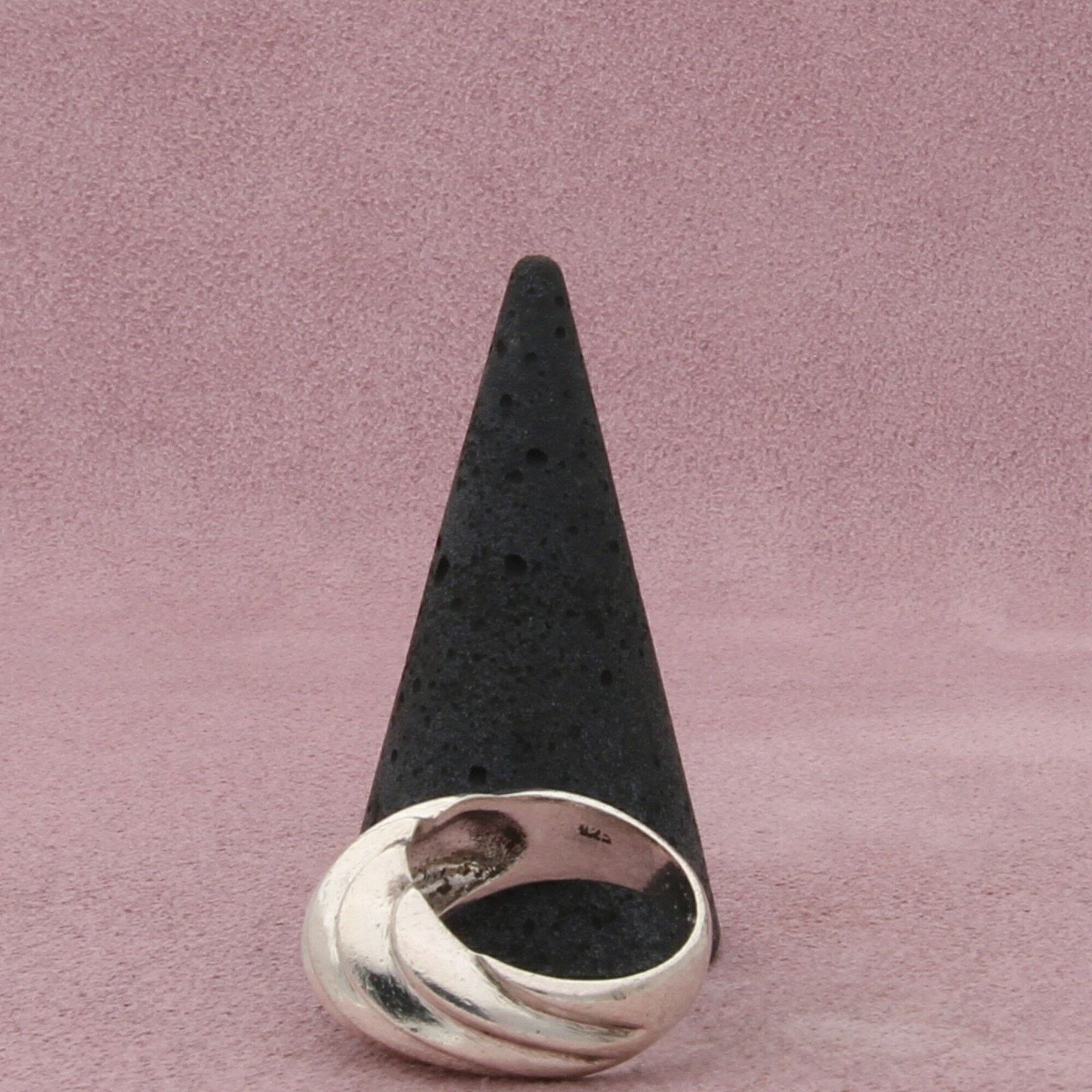 Sterling Silver sterling silver vintage scalloped dome ring size 8 Size ONE SIZE - 5 Thumbnail