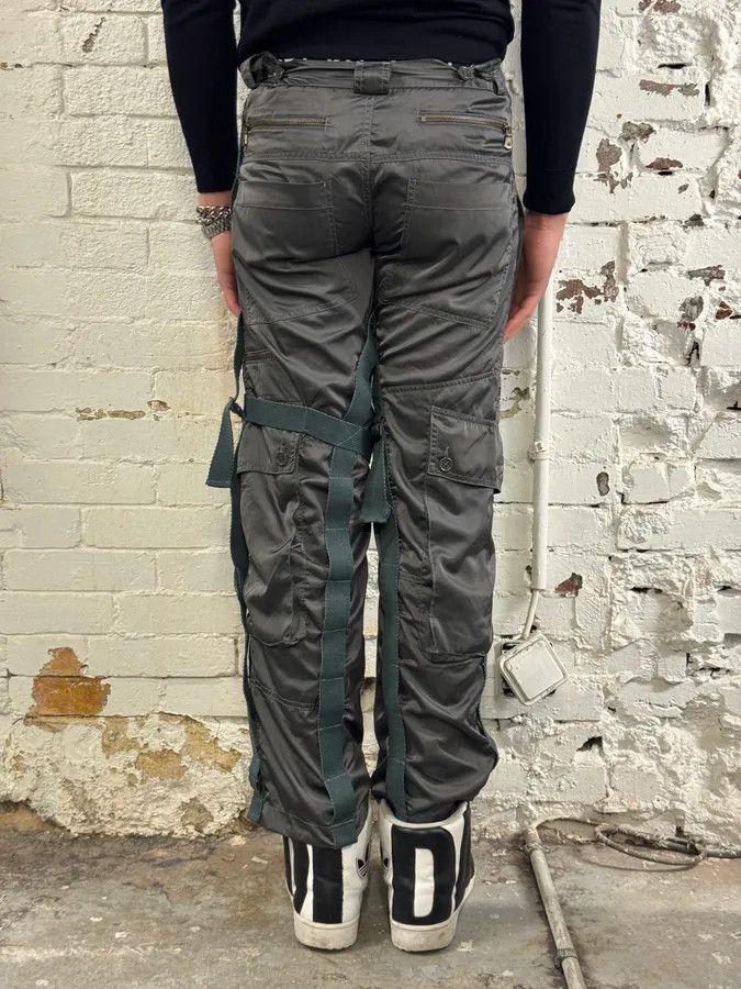 Dolce & Gabbana AW2003 Dolce & Gabbana Grey Nylon Bondage Cargo Pants Size US 30 / EU 46 - 5 Thumbnail