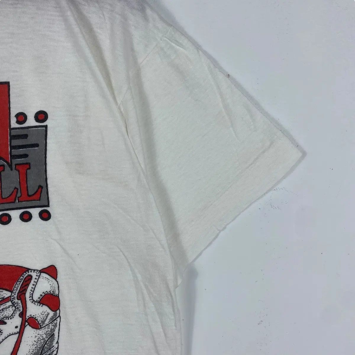 Vintage Vintage 90's INDIANA BASKETBALL Graphic Single Stitch Tee Size US L / EU 52-54 / 3 - 3 Thumbnail