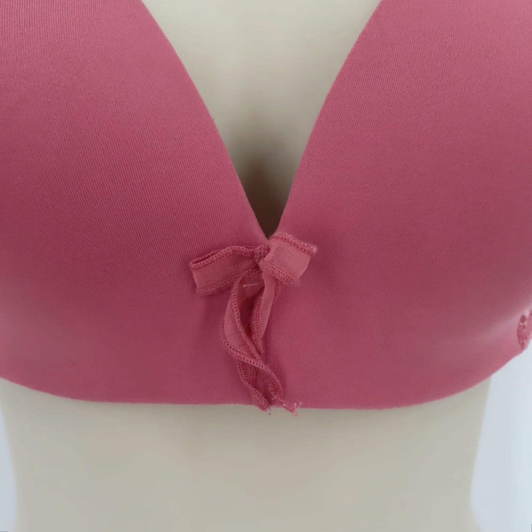 Victoria's Secret Victoria's Secret 34D Ipex Wireless Lined Padded Bra Lace Bow Accent Pink, T-Shirt, Bra, Women, 34D, NS, 34 Band, D Cup Size ONE SIZE - 4 Thumbnail