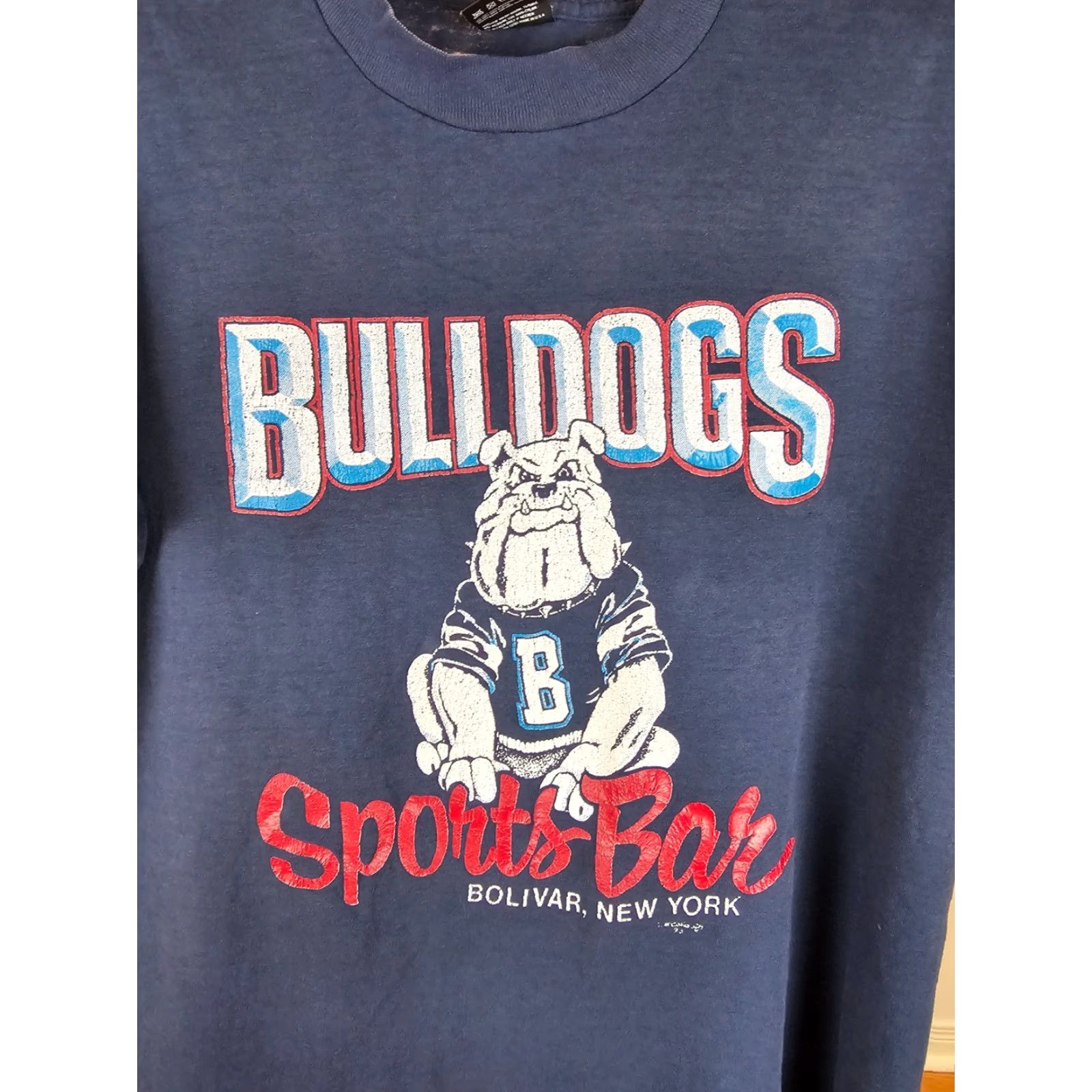 Fruit Of The Loom VINTAGE BULLDOGS SPORT BAR PROMO T-SHIRT Navy L Men Short Sleeve Crew Neck Cotton Fruit of the Loom SZ L Size US L / EU 52-54 / 3 - 2 Thumbnail