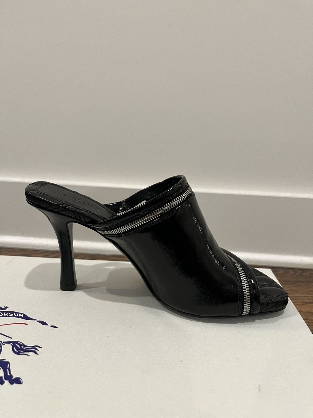 Burberry Burberry Leather Peep Sandals Size US 7 / IT 37 - 13 Thumbnail