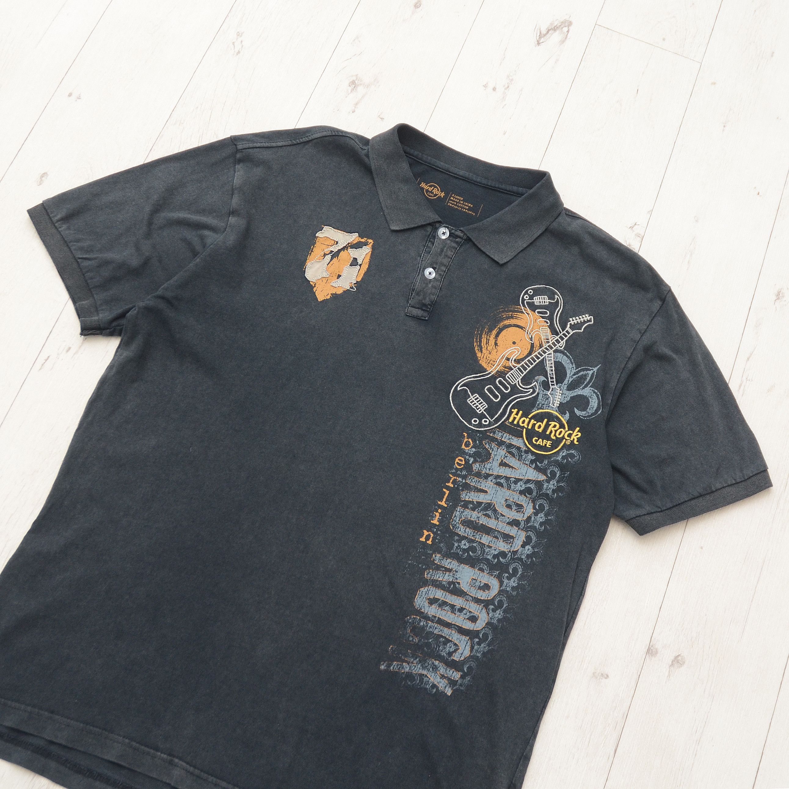 Band Tees × Hard Rock Cafe × Vintage Hard Rock Cafe Berlin Polo Vintage Guitar Print Distressed Size US XL / EU 56 / 4 - 3 Thumbnail