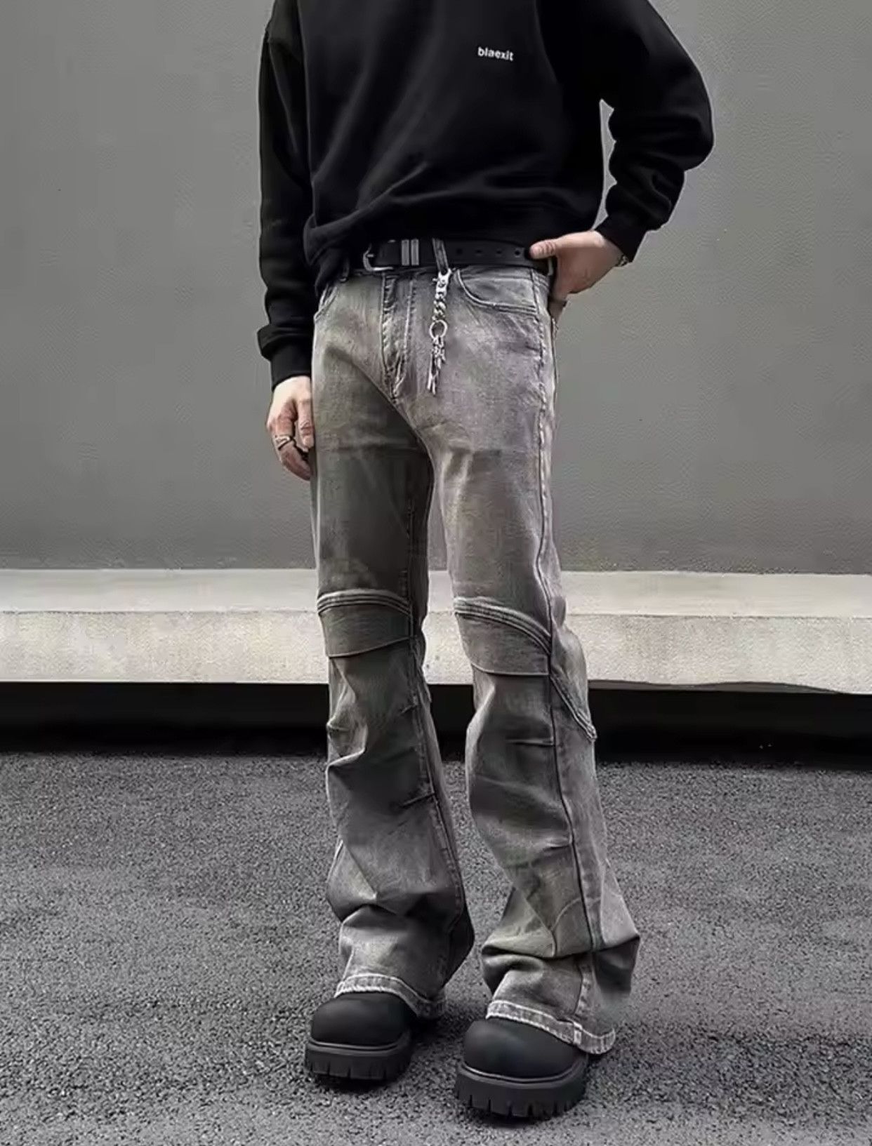 Denime × Japanese Brand × Vintage Ropa Y2K Streetwear Vintage Grey Pleated Flare Jeans Pants Size US 27 - 1 Thumbnail
