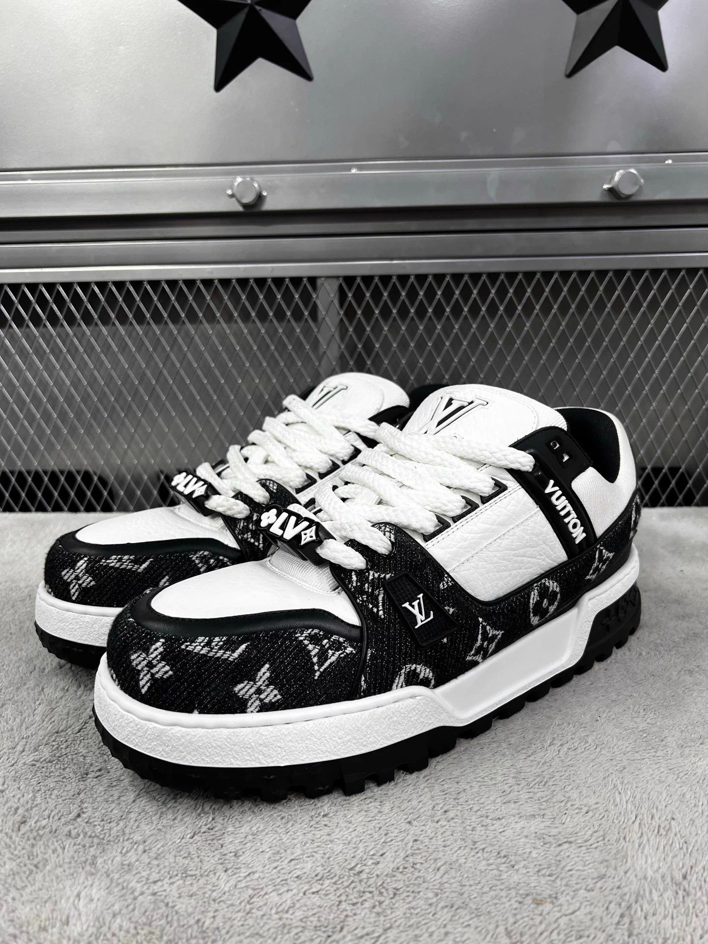 Louis Vuitton LOUIS VUITTON Trainer Maxi 44 Black White Denim Size US 11 / EU 44 - 1 Thumbnail