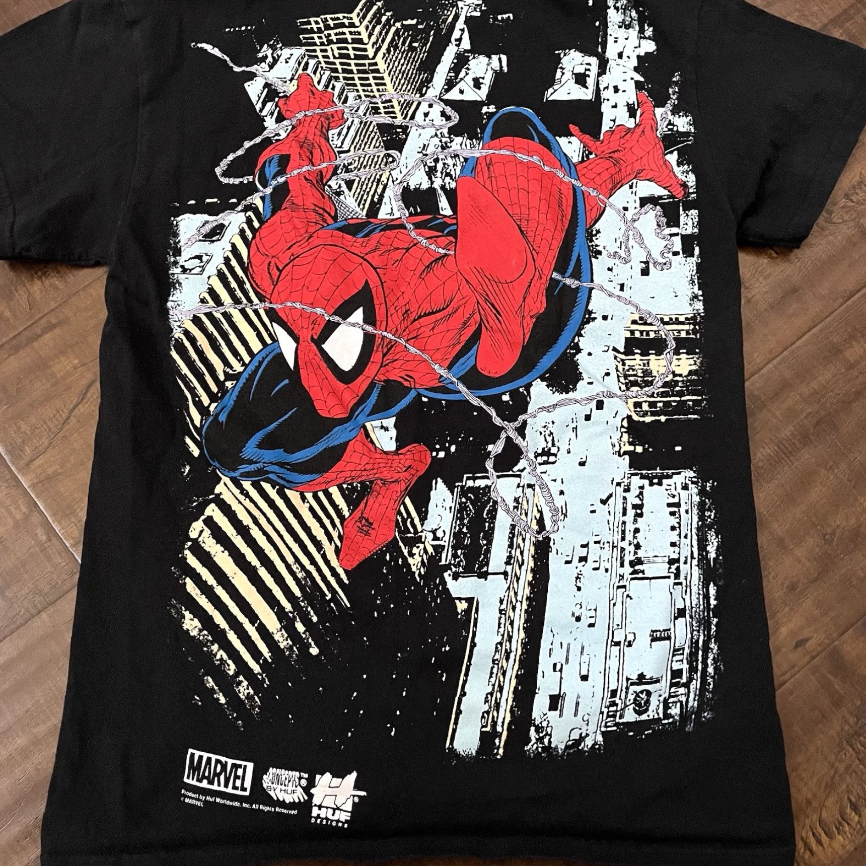 Huf VINTAGE HUF Spider-Man Graphic T-Shirt Mens Small Black Marvel Comics Streetwear Size US S / EU 44-46 / 1 - 3 Thumbnail