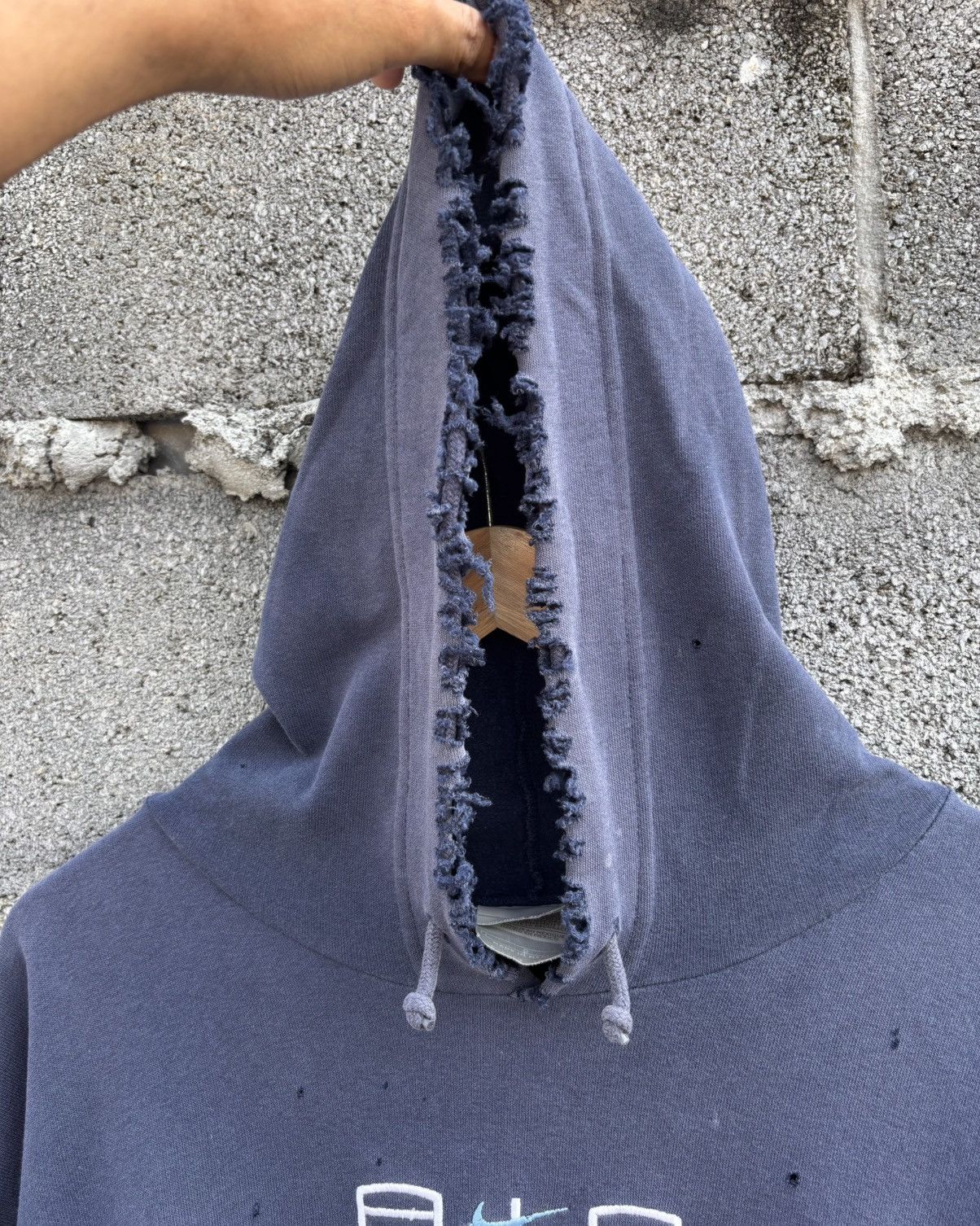 Nike Distressed Faded Nike Air Center Swoosh Hoodie Thrashed Size US L / EU 52-54 / 3 - 14 Thumbnail