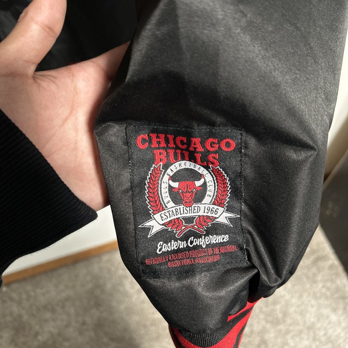 NBA Chicago Bulls Men’s Black Variety Jacket Size XXL Size US XXL / EU 58 / 5 - 3 Thumbnail