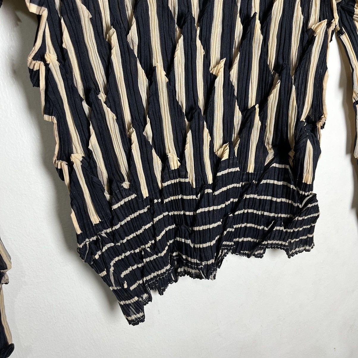 Issey Miyake Archive Issey Miyake Pleated Tops Size S / US 4 / IT 40 - 7 Thumbnail