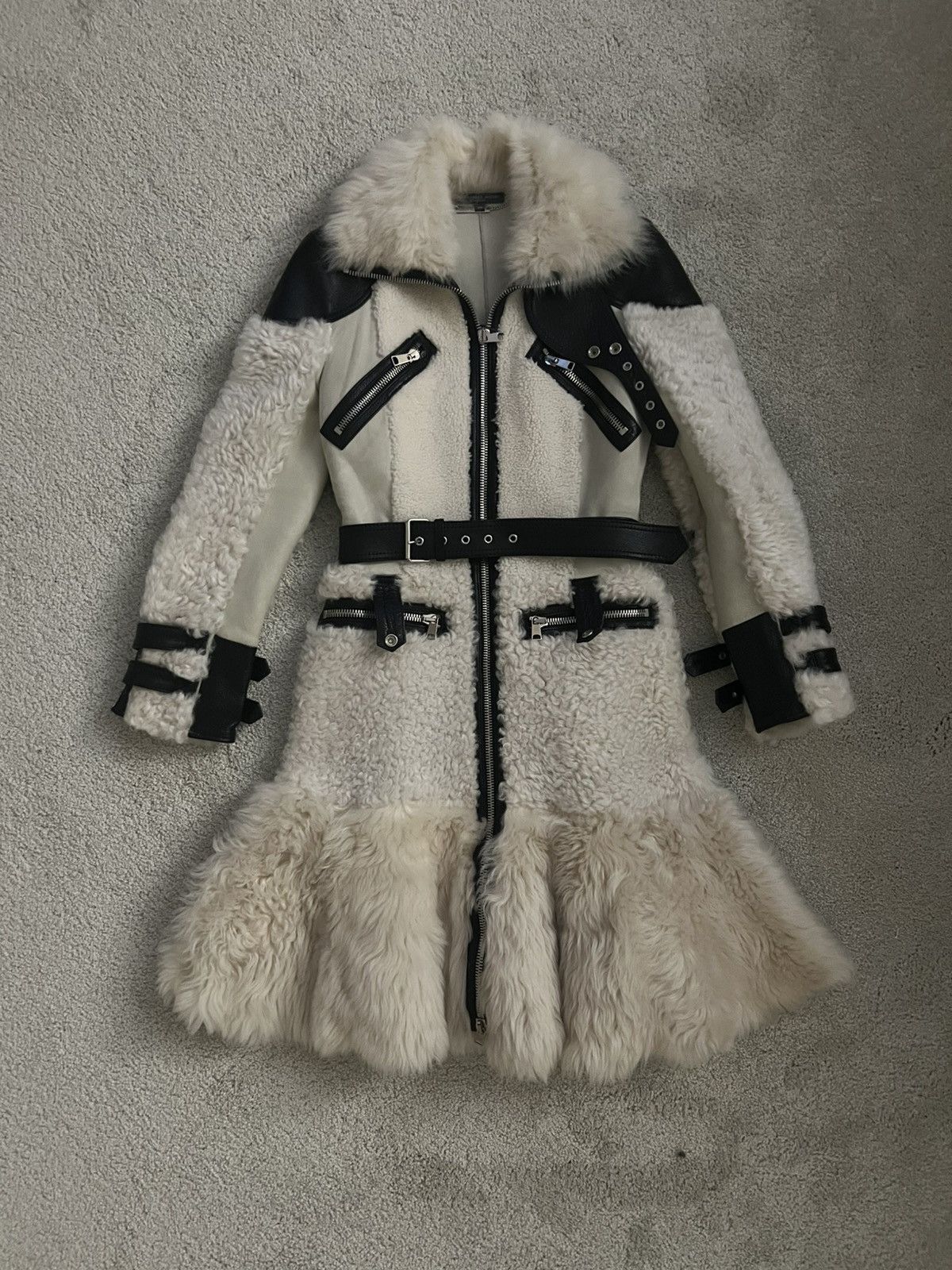 Alexander McQueen Alexander McQueen shearling biker coat Size XS / US 0-2 / IT 36-38 - 2 Thumbnail