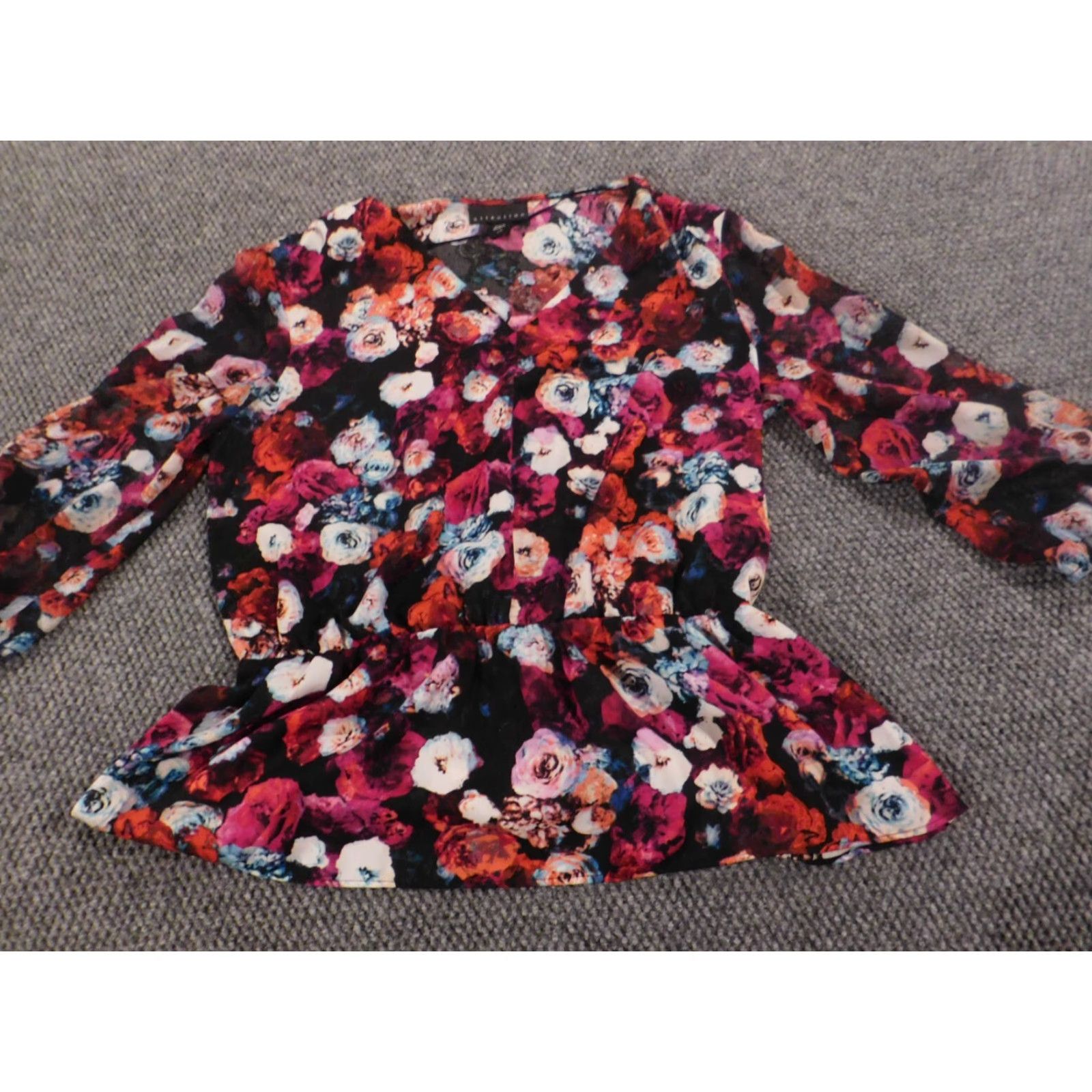 Vintage Attention Blouse Womens L Red Floral Pullover Shirt Classic Crew Neck Long Sleeve Polyester Casual Button Size L / US 10 / IT 46 - 5 Thumbnail