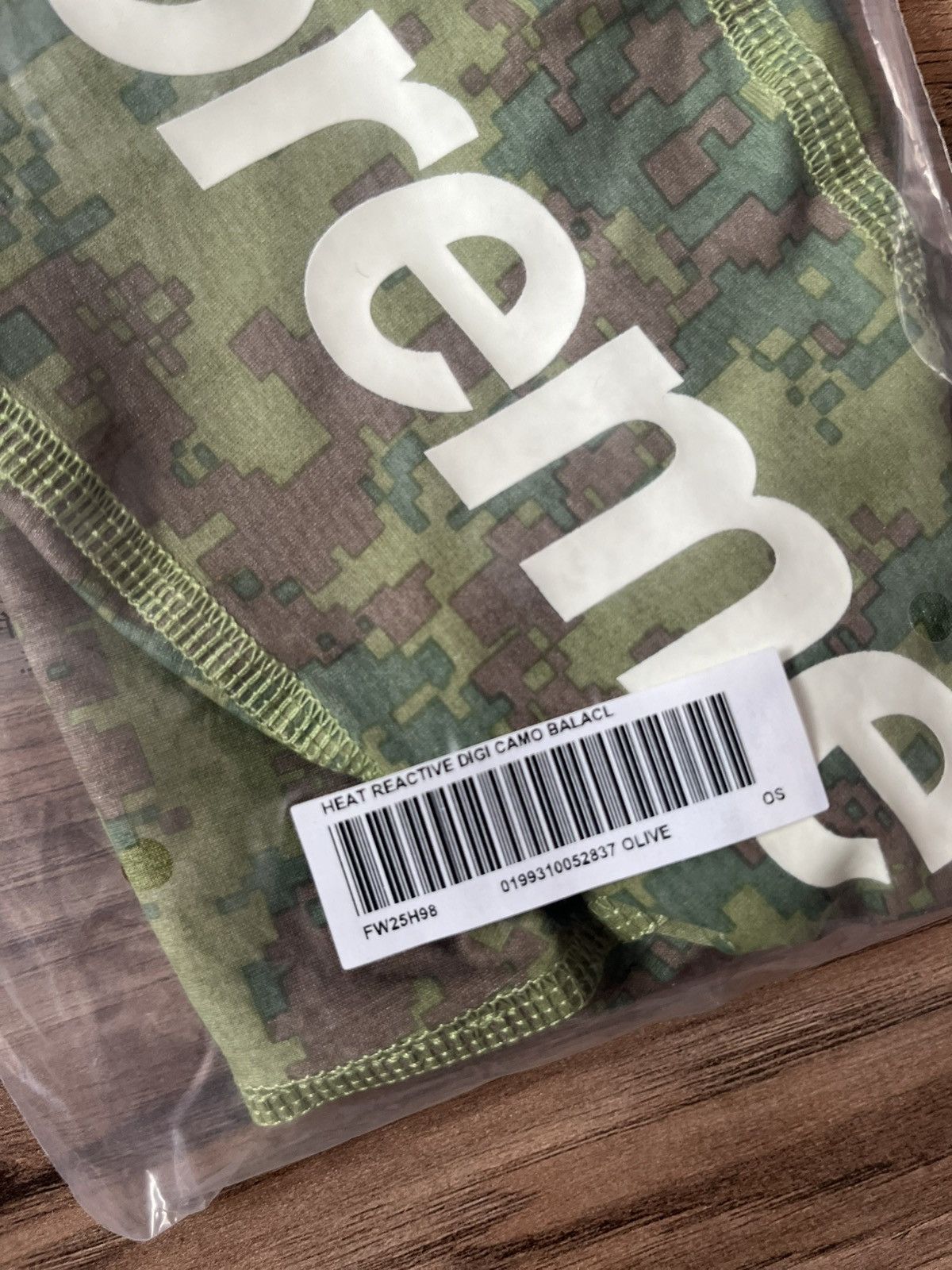 Supreme Supreme Heat Reactive Digi Camo Balaclava Size ONE SIZE - 8 Thumbnail